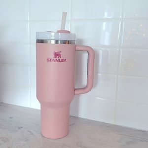 Authentic 💕Stanley Tumbler. 40 oz. quencher pink